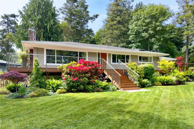 1 of 58 - 2879 Phyllis St, Saanich, BC