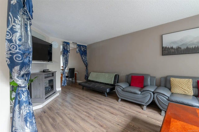 4 of 55 - 644 Nova St, Nanaimo, BC