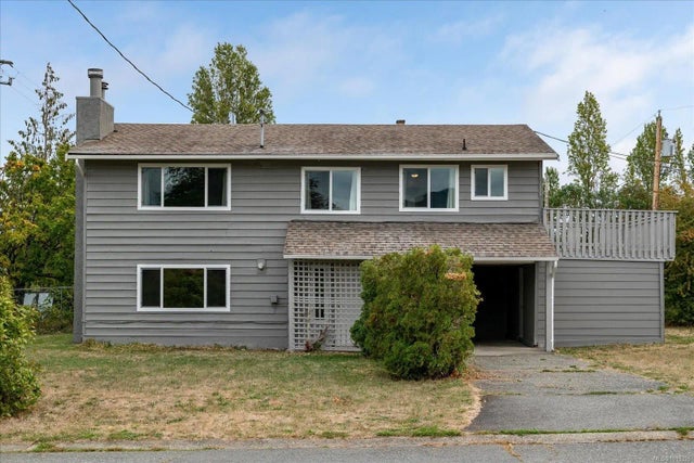 1 of 35 - 202 Derby Pl, Nanaimo, BC