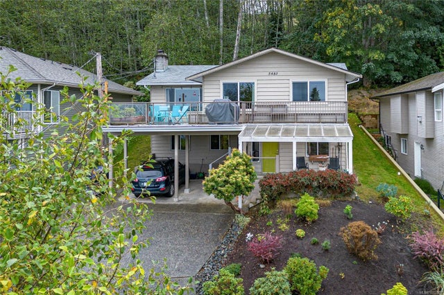 2 of 38 - 5483 Norton Rd, Nanaimo, BC
