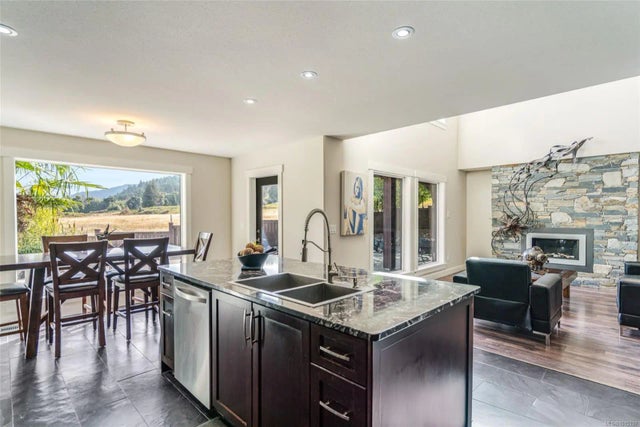 3 of 56 - 2466 Summerset Rd, Nanoose Bay, BC