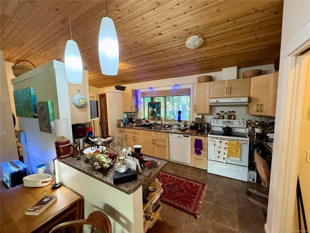 5 of 46 - 2623 Yardarm Rd, Pender Island, BC