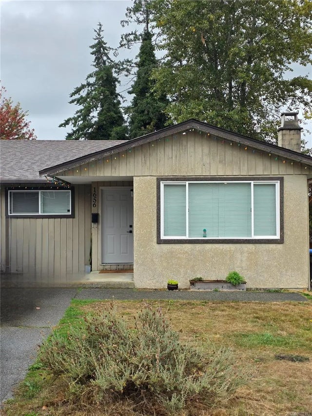 2 of 5 - 1658 Mallard Dr, Nanaimo, BC