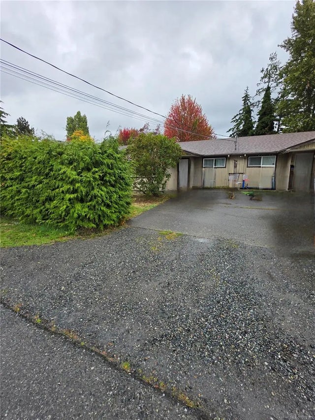 3 of 5 - 1658 Mallard Dr, Nanaimo, BC