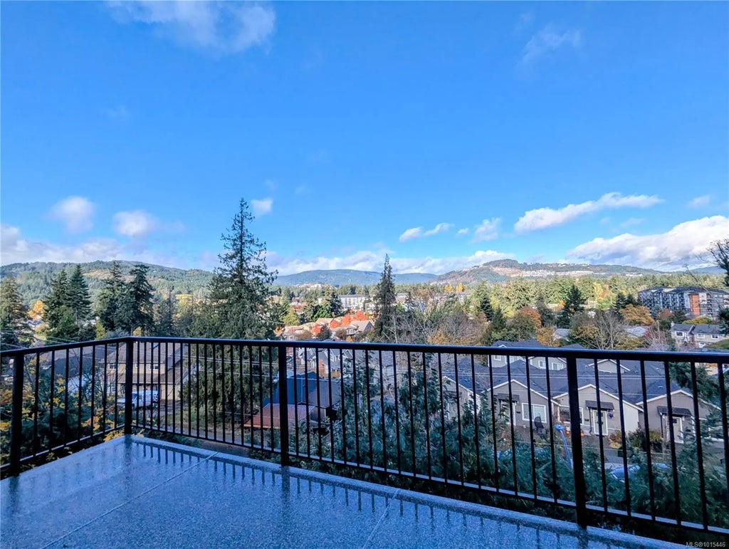 930 Peace Keeping Cres, Langford