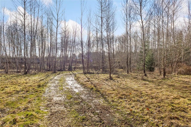 3 of 21 - 2745 Shaver Rd, Coombs, BC