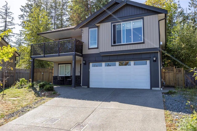 1 of 56 - 557 Lori Pl, Nanaimo, BC
