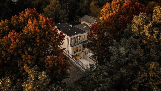 5 of 47 - 1772 Chandler Ave, Victoria, BC