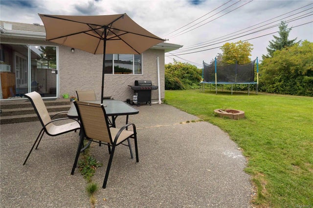 3 of 23 - 141 Jensen Ave E, Parksville, BC