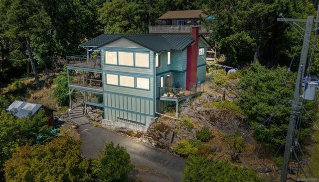 2 of 43 - 3705 Signal Hill Rd, Pender Island, BC