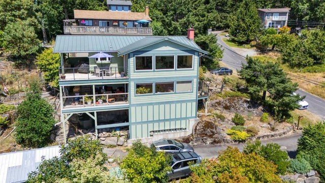 3 of 43 - 3705 Signal Hill Rd, Pender Island, BC