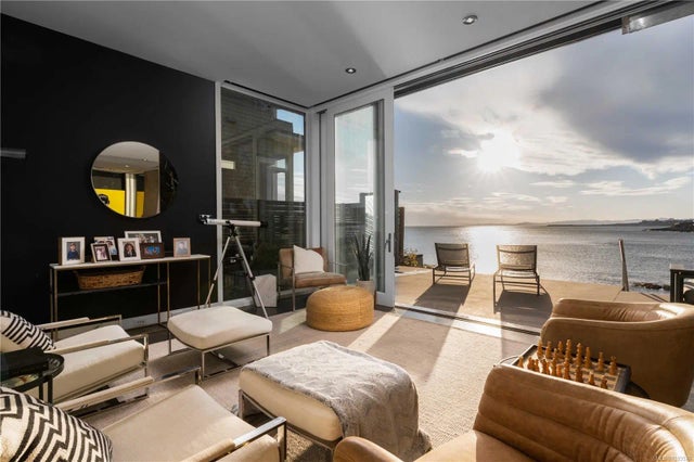 1 of 36 - 2086 Marne St, Oak Bay, BC