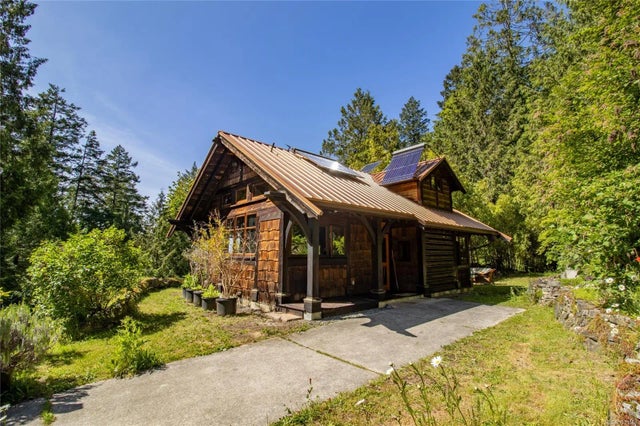 3 of 28 - 1208 Otter Bay Rd, Pender Island, BC