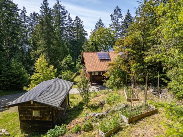 4 of 28 - 1208 Otter Bay Rd, Pender Island, BC