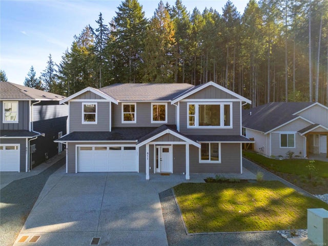 1 of 71 - 811 Stringer Way, Ladysmith, BC