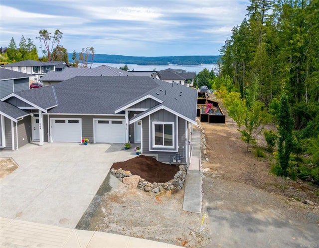 1 of 70 - 671 Sanderson Rd, Ladysmith, BC