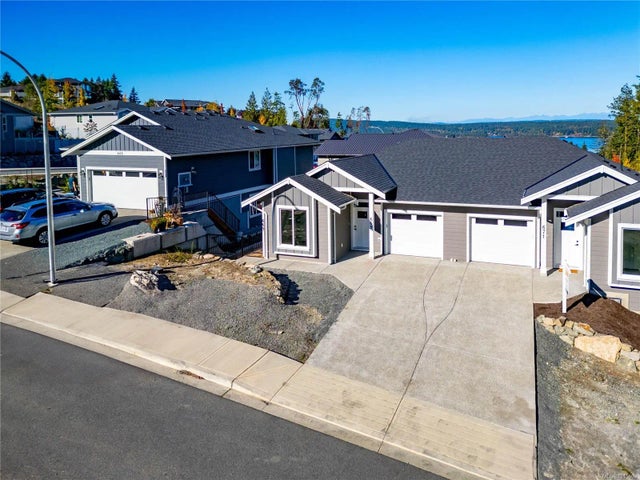 1 of 50 - 669 Sanderson Rd, Ladysmith, BC