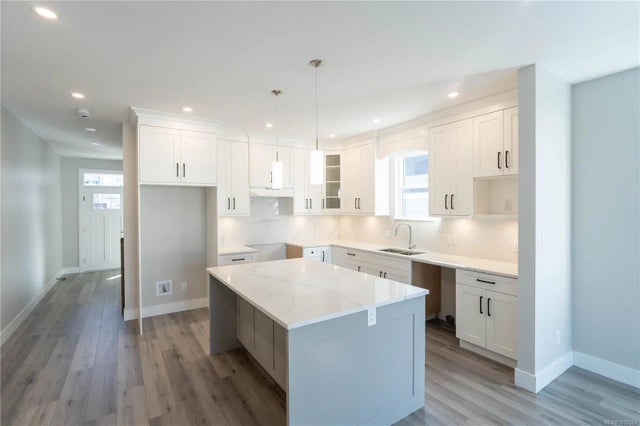 3 of 50 - 669 Sanderson Rd, Ladysmith, BC