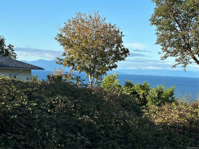 5 of 5 - 5972 Icarus Dr, Nanaimo, BC