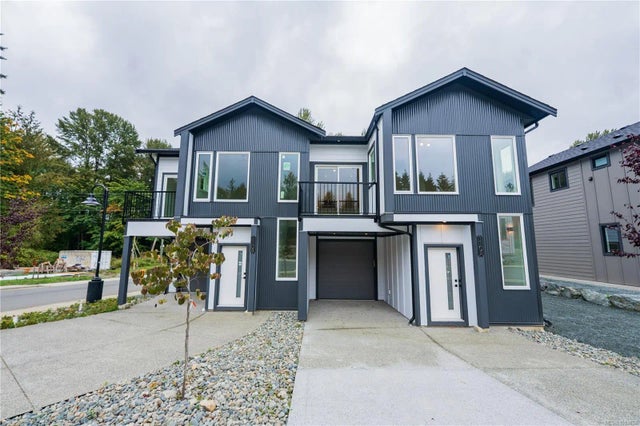 1 of 36 - 110 Plante Cres, Lake Cowichan, BC