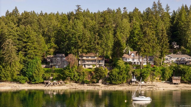 1 of 44 - 9600 Ardmore Dr, North Saanich, BC