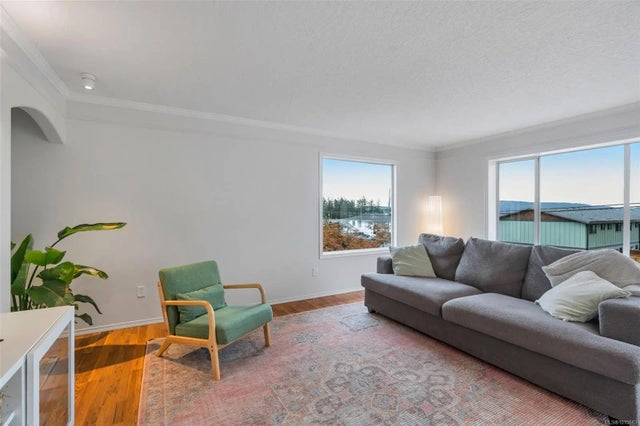 3 of 32 - 8102 Bertha St, Crofton, BC