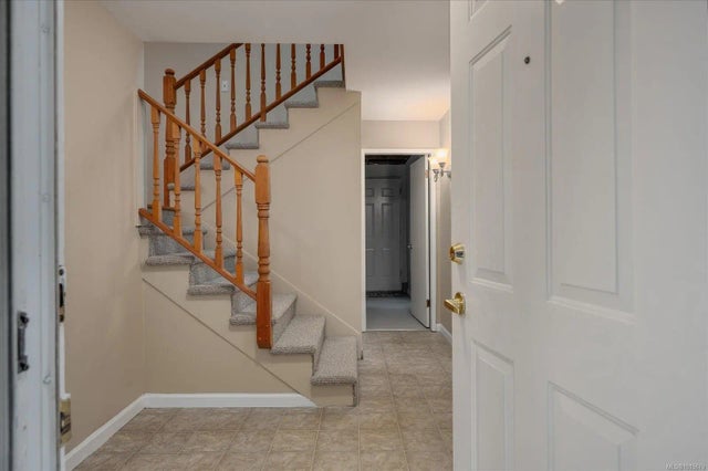 4 of 49 - 2385 Marlborough Dr, Nanaimo, BC