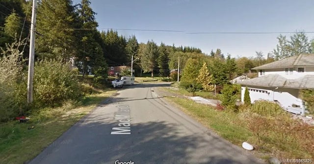 1 of 5 - 400 Macmillan Dr, Sayward, BC