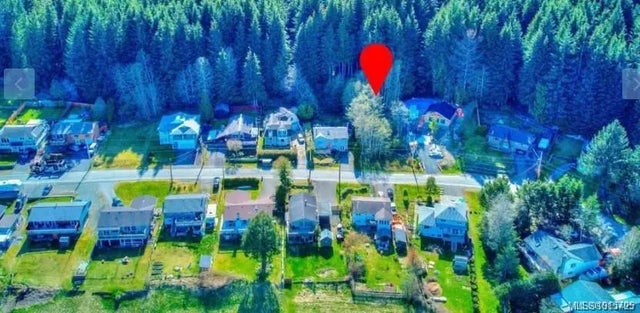 2 of 5 - 400 Macmillan Dr, Sayward, BC