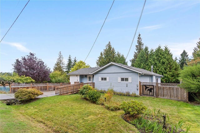 1 of 72 - 450 Aurora St, Parksville, BC