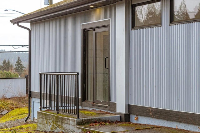 2 of 23 - 1134 Trans Canada Hwy, Ladysmith, BC