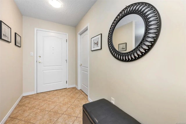 2 of 31 - 341 Ypres St 404, Duncan, BC