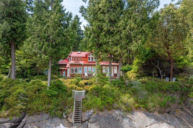 1 of 57 - 105 Island Park Dr, Galiano Island, BC