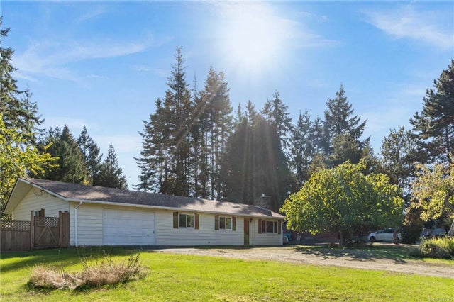 1 of 51 - 1402 Sunrise Dr, Parksville, BC