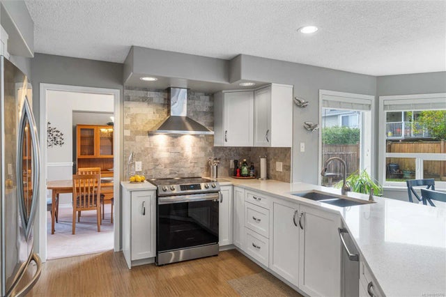 3 of 43 - 6123 Janelle Pl, Nanaimo, BC