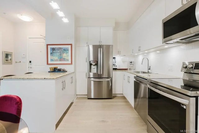 4 of 26 - 1375 Bear Mountain Pkwy 216, Langford, BC