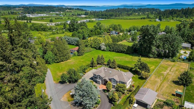 1 of 80 - 5549 Alderley Rd, Saanich, BC