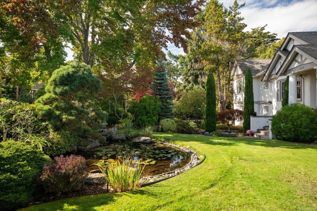 3 of 77 - 2162 Brighton Ave, Oak Bay, BC