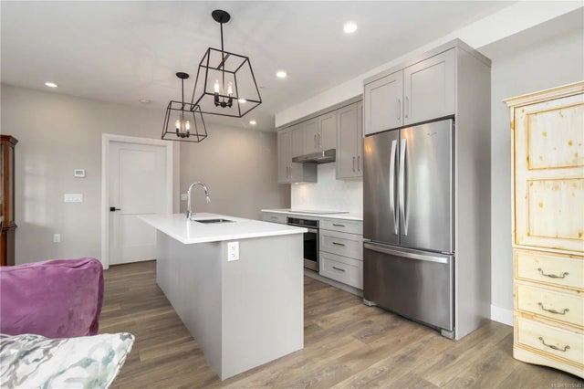 4 of 47 - 741 Travino Lane 204, Saanich, BC