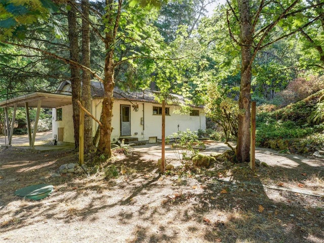 4 of 14 - 5142 West Saanich Rd, Saanich, BC