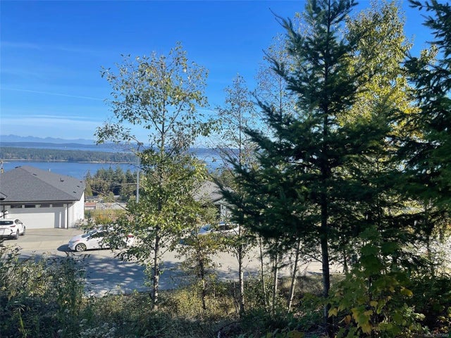 3 of 8 - 438 Thetis Dr, Ladysmith, BC