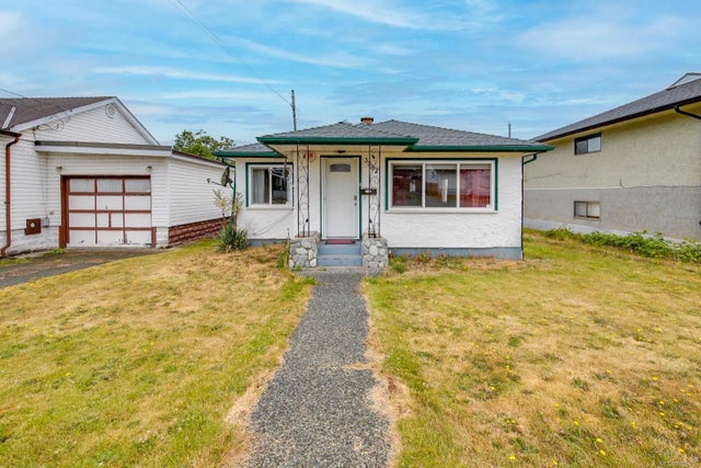 2 of 23 - 3582 11th Ave, Port Alberni, BC