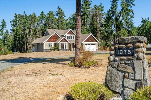 1075 Cinnamon Sedge Way, Nanoose Bay