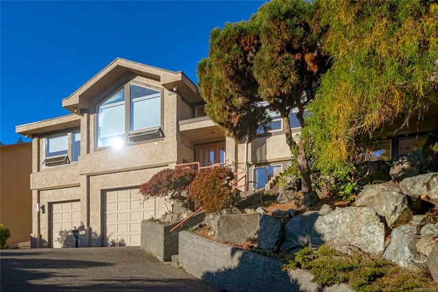 3 of 64 - 991 Seapearl Pl, Saanich, BC