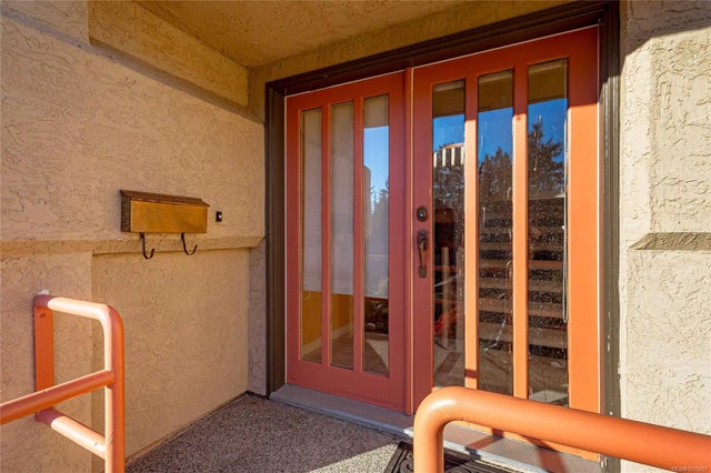 5 of 64 - 991 Seapearl Pl, Saanich, BC