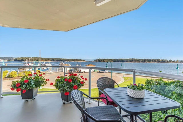 1 of 42 - 150 Promenade Dr 207, Nanaimo, BC