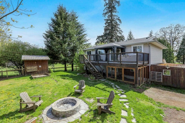 2 of 37 - 5252 Headquarters Rd, Courtenay, BC