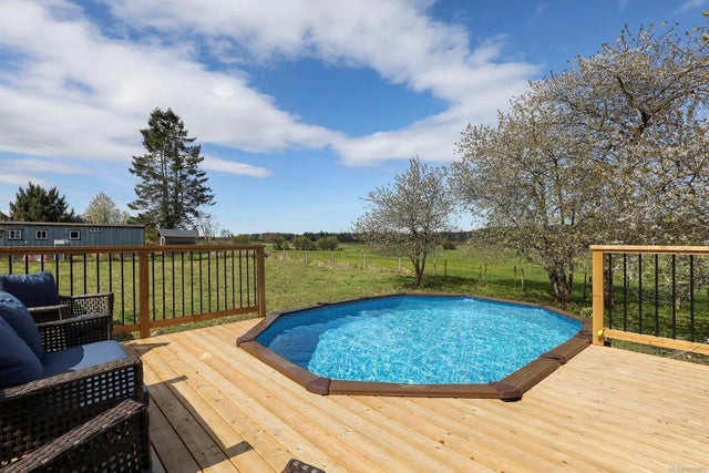 3 of 37 - 5252 Headquarters Rd, Courtenay, BC