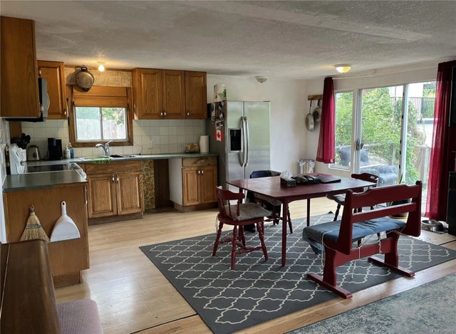 4 of 38 - 5010 Grouhel Rd, Ladysmith, BC