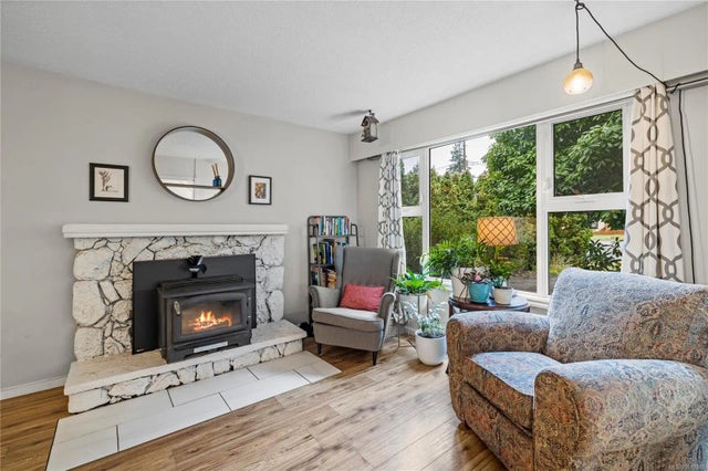 3 of 27 - 3711 Long Lake Terr, Nanaimo, BC